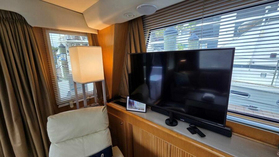 53' 1998 Navigator 5300