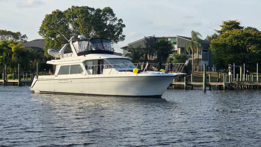53' 1998 Navigator 5300