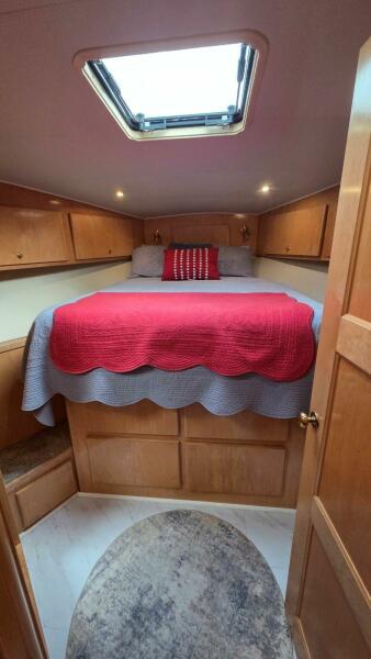 53' 1998 Navigator 5300