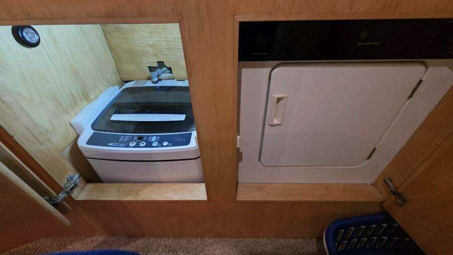 Toes in the Water 53ft Navigator Yacht For Sale