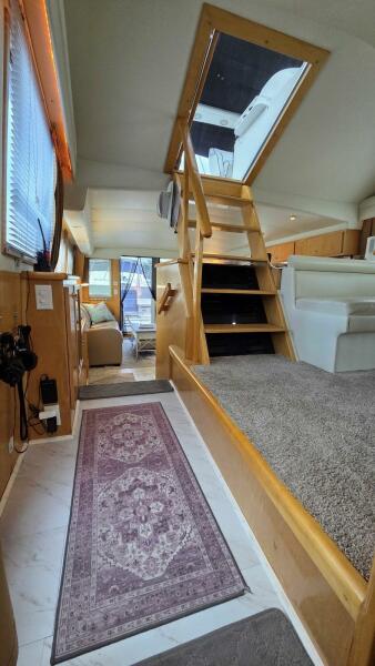 53' 1998 Navigator 5300