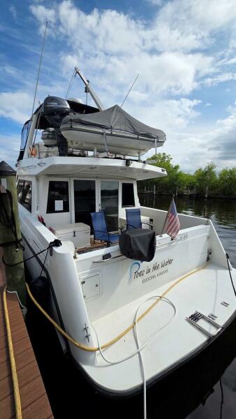 53' 1998 Navigator 5300