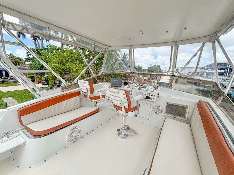 Solena 58ft Hatteras Yacht For Sale