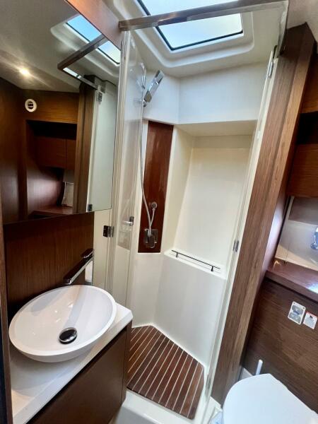 45' 2017 Beneteau Monte Carlo 4