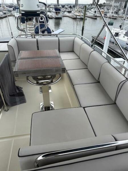 45' 2017 Beneteau Monte Carlo 4