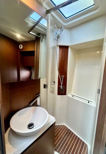 45' 2017 Beneteau Monte Carlo 4