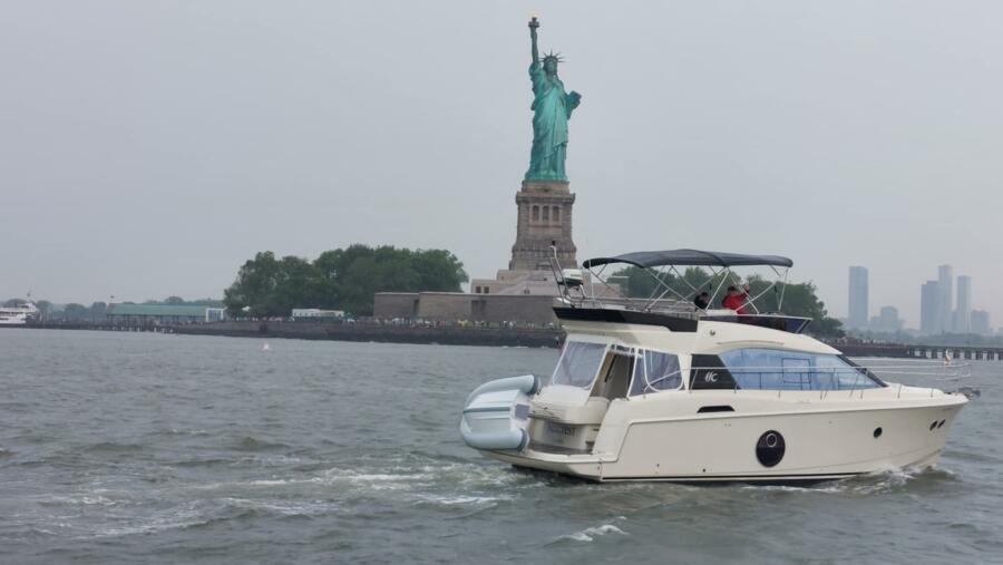 45' 2017 Beneteau Monte Carlo 4