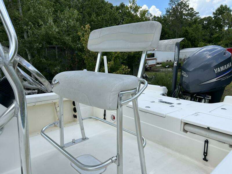 24ft NauticStar Yacht For Sale