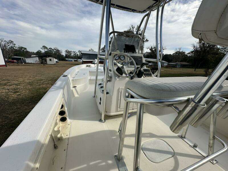 24ft NauticStar Yacht For Sale