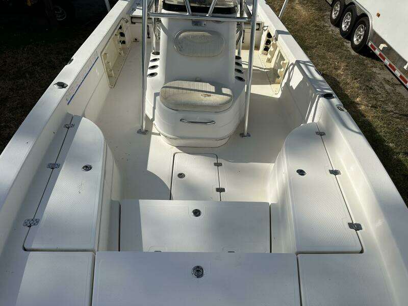 24ft NauticStar Yacht For Sale