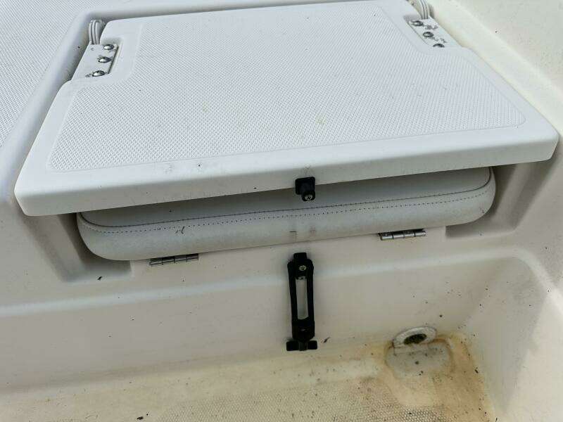 24ft NauticStar Yacht For Sale