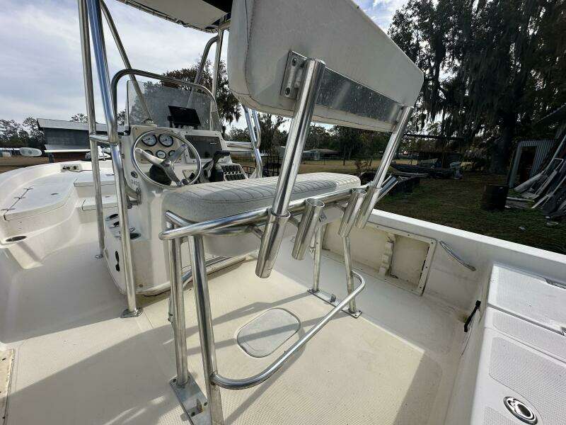 24ft NauticStar Yacht For Sale