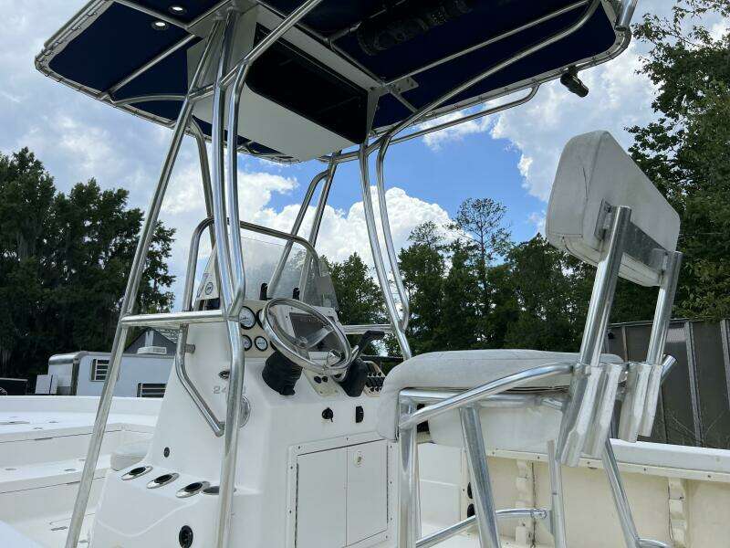 24ft NauticStar Yacht For Sale