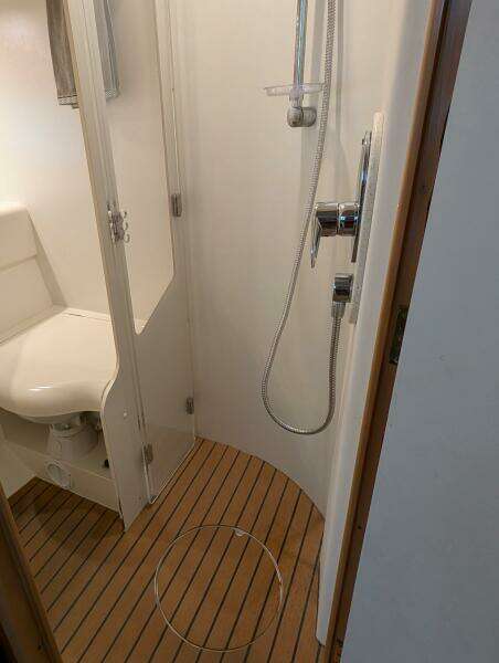 Different Drummer 50ft Viking Princess Yacht For Sale