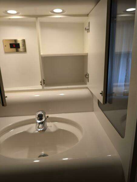 Different Drummer 50ft Viking Princess Yacht For Sale