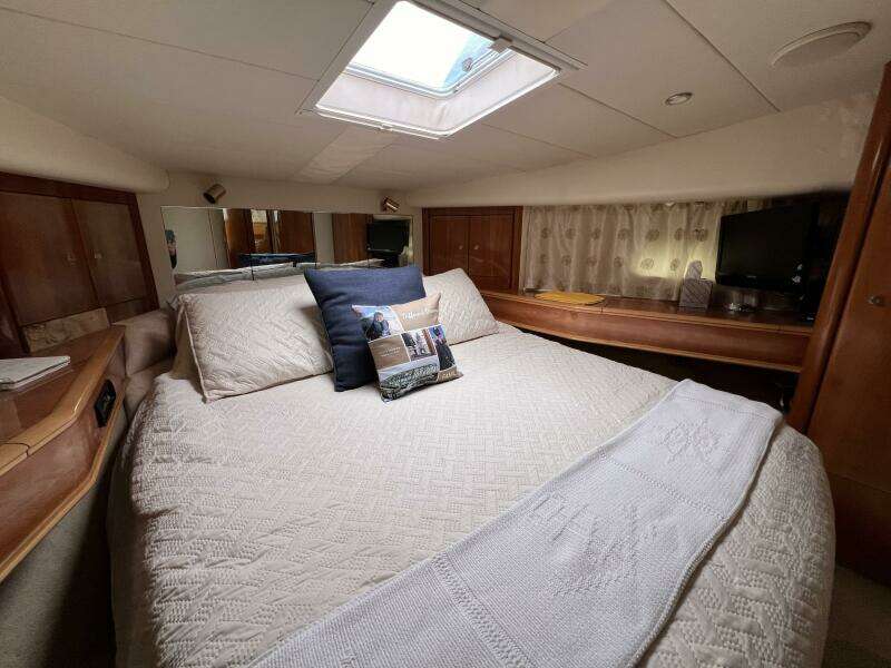 Different Drummer 50ft Viking Princess Yacht For Sale