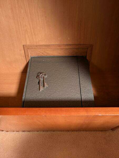 Different Drummer 50ft Viking Princess Yacht For Sale