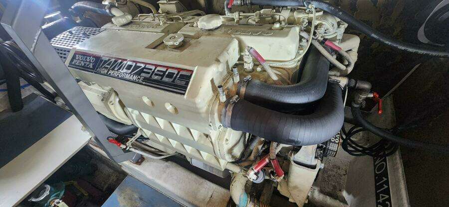 Different Drummer 50ft Viking Princess Yacht For Sale