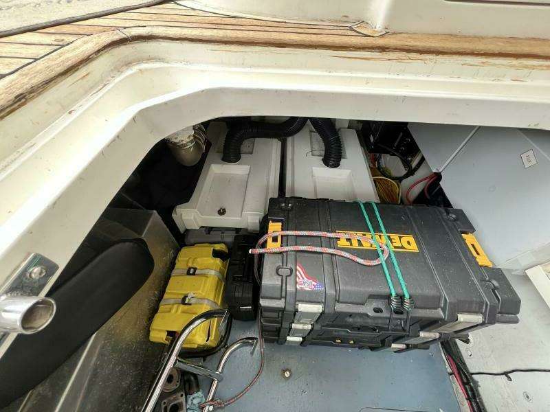 Different Drummer 50ft Viking Princess Yacht For Sale