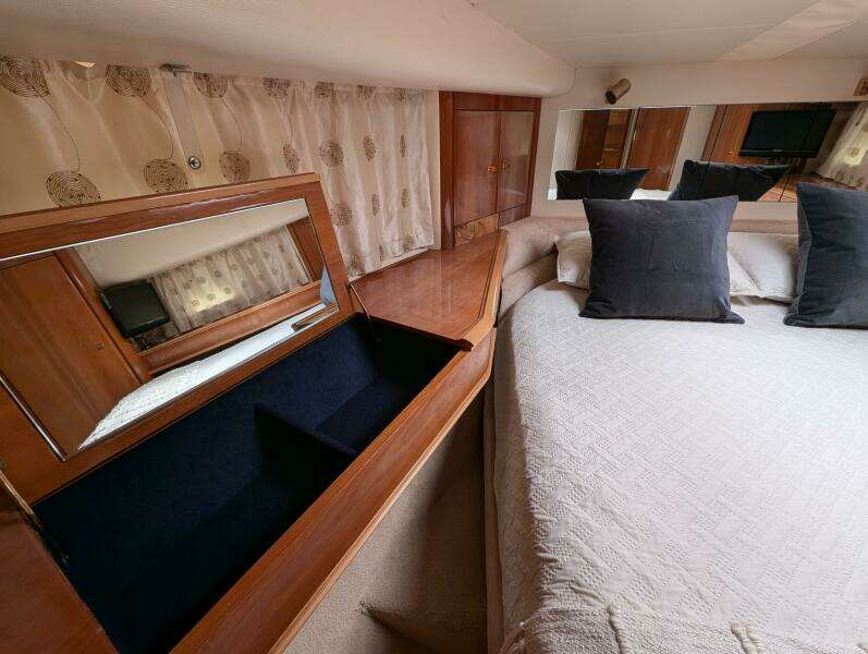 Different Drummer 50ft Viking Princess Yacht For Sale