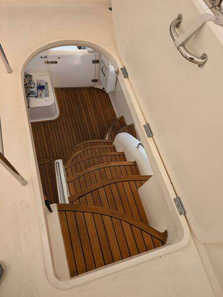 Different Drummer 50ft Viking Princess Yacht For Sale