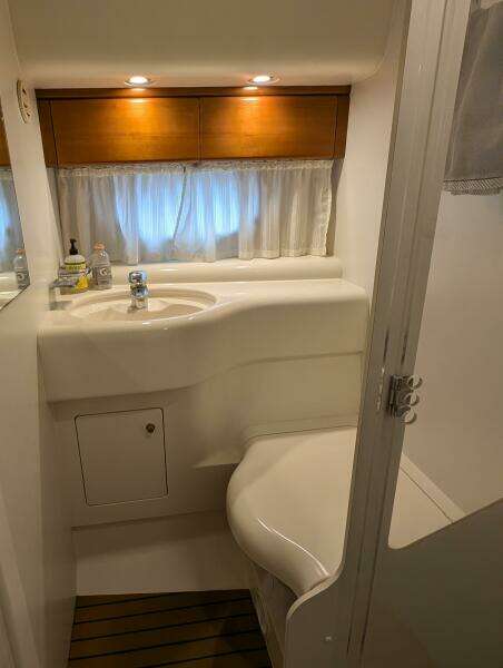 Different Drummer 50ft Viking Princess Yacht For Sale