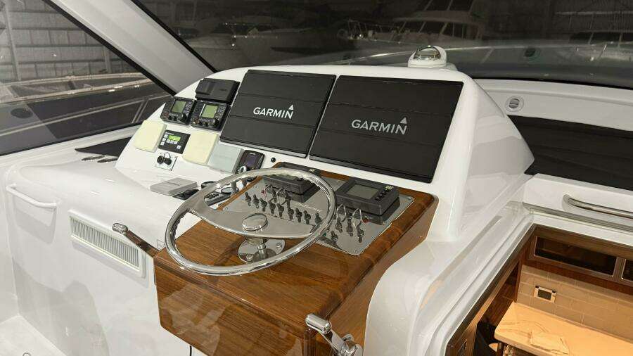 Start Me Up 45ft Hatteras Yacht For Sale