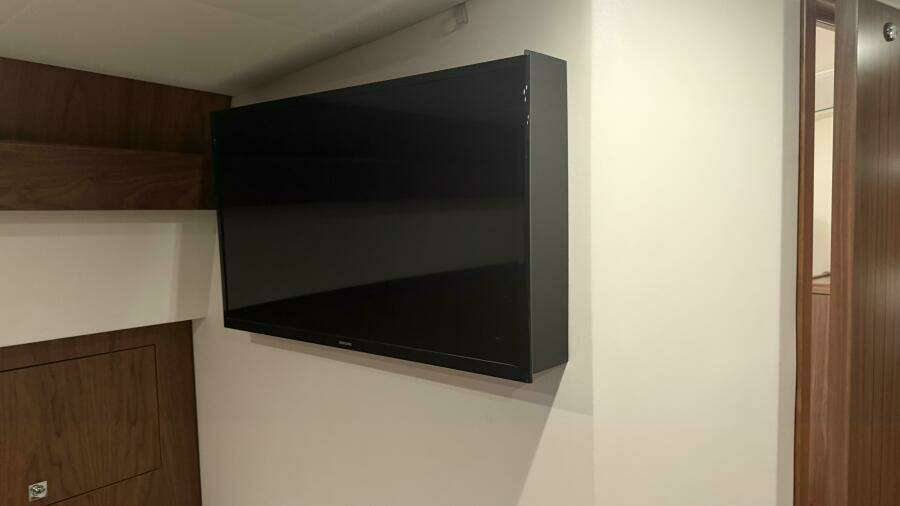 Start Me Up 45ft Hatteras Yacht For Sale