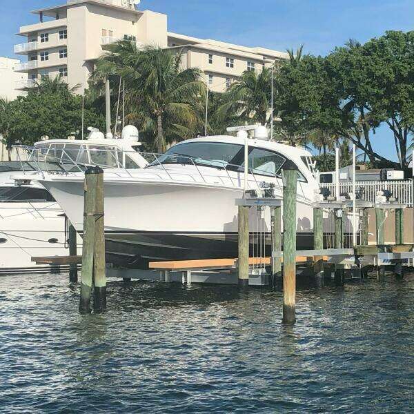 Start Me Up 45ft Hatteras Yacht For Sale