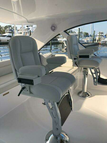 Start Me Up 45ft Hatteras Yacht For Sale