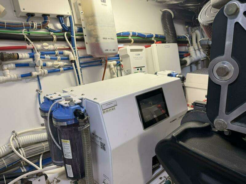 Start Me Up 45ft Hatteras Yacht For Sale