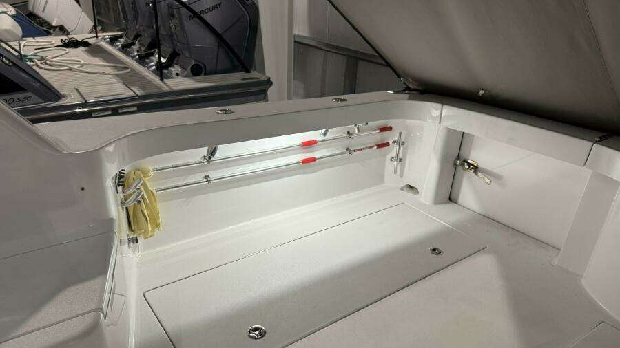 Start Me Up 45ft Hatteras Yacht For Sale