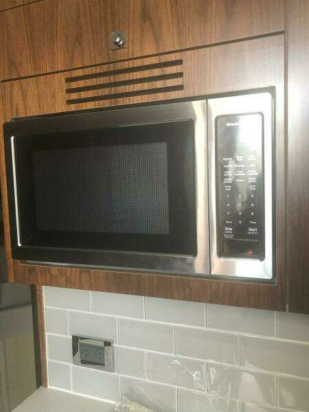 Start Me Up 45ft Hatteras Yacht For Sale