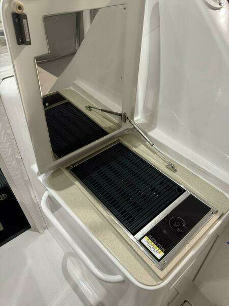 Start Me Up 45ft Hatteras Yacht For Sale