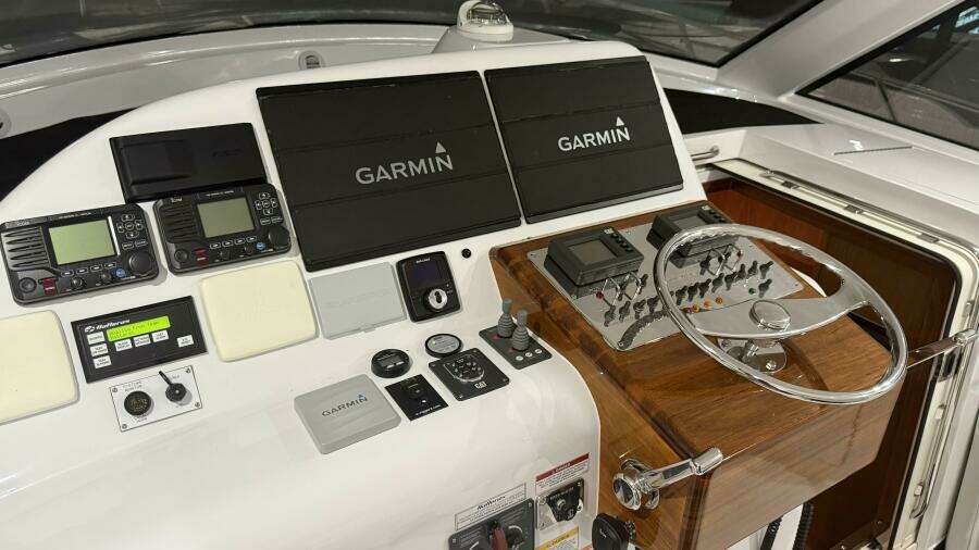 Start Me Up 45ft Hatteras Yacht For Sale