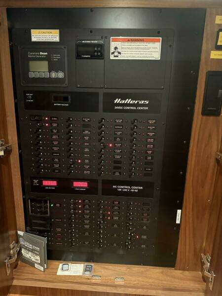 Start Me Up 45ft Hatteras Yacht For Sale