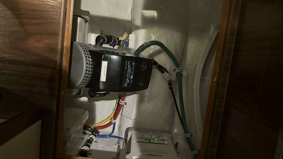 Start Me Up 45ft Hatteras Yacht For Sale