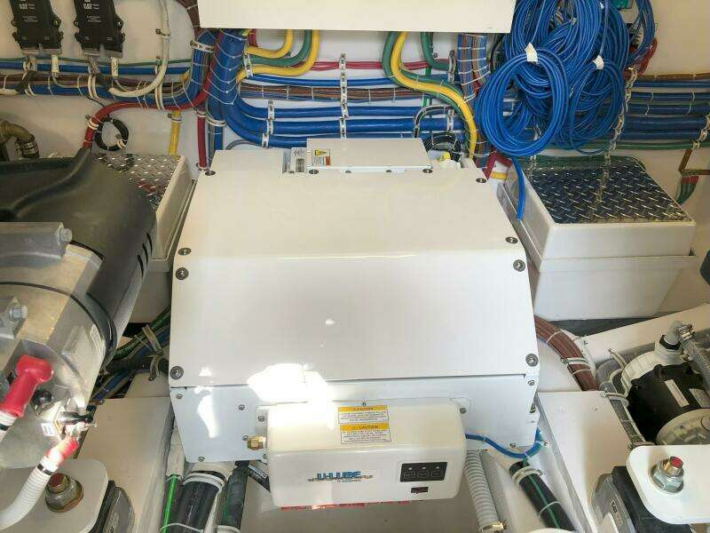 Start Me Up 45ft Hatteras Yacht For Sale