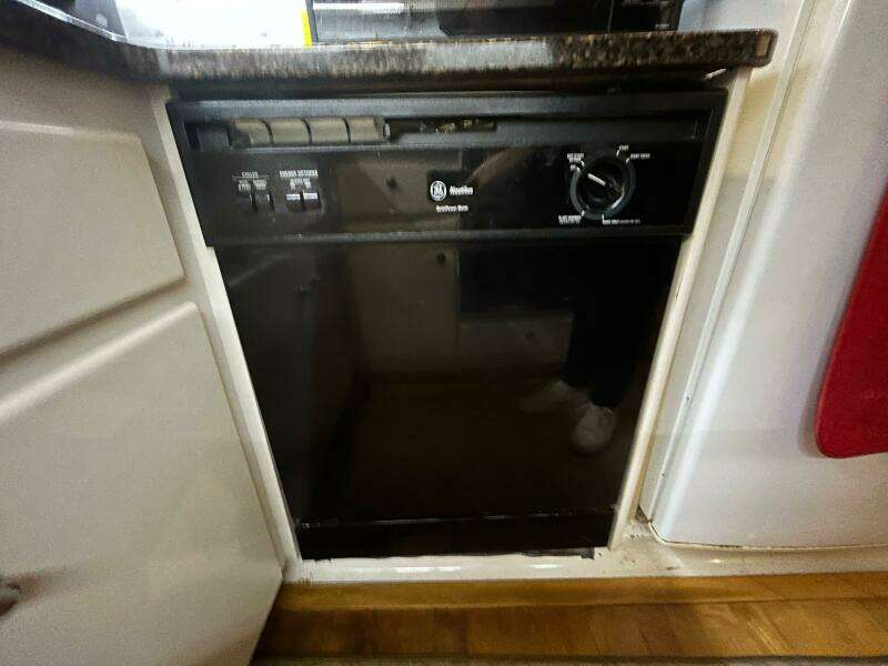 Contentment 44ft Carver Yacht For Sale