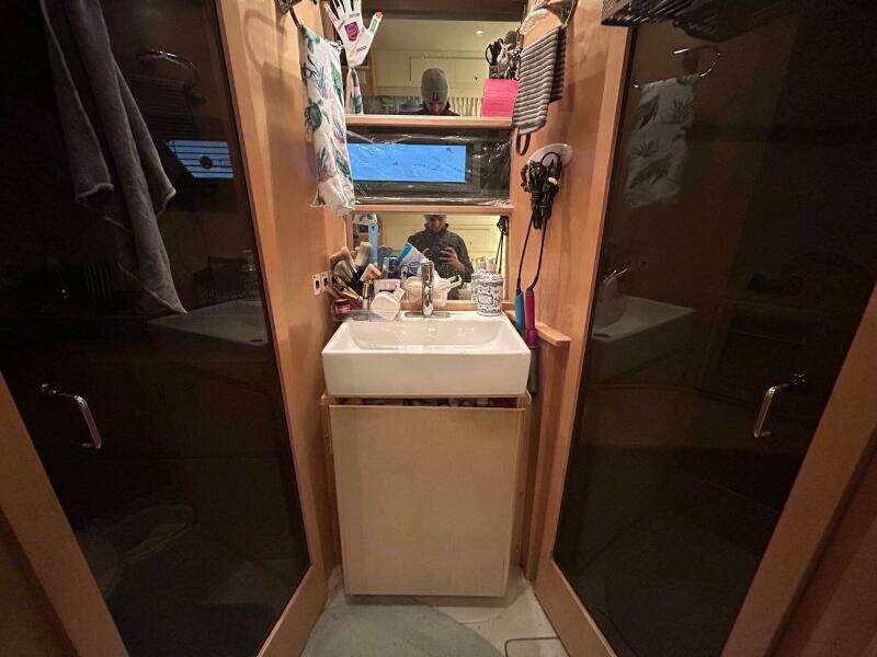 Contentment 44ft Carver Yacht For Sale