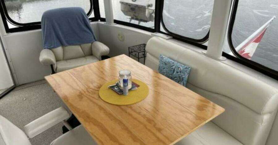 Contentment 44ft Carver Yacht For Sale