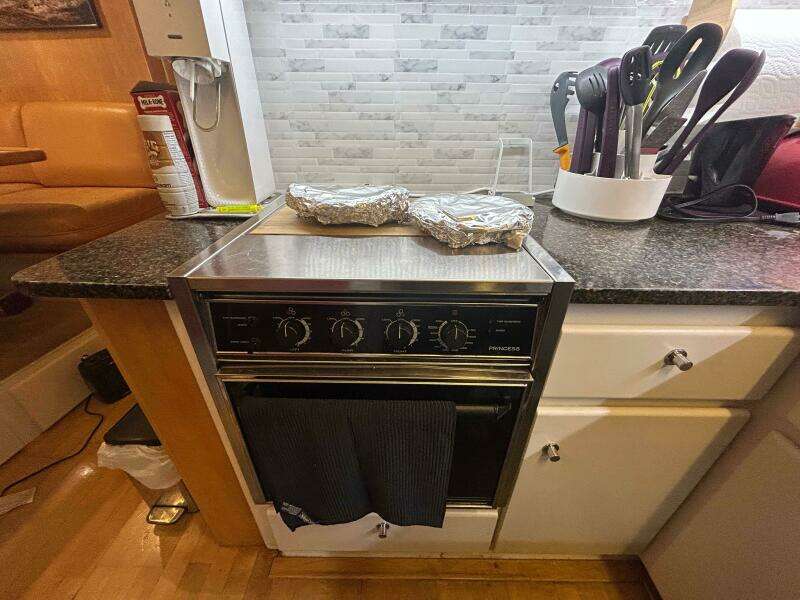 Contentment 44ft Carver Yacht For Sale