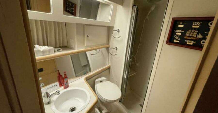 Contentment 44ft Carver Yacht For Sale