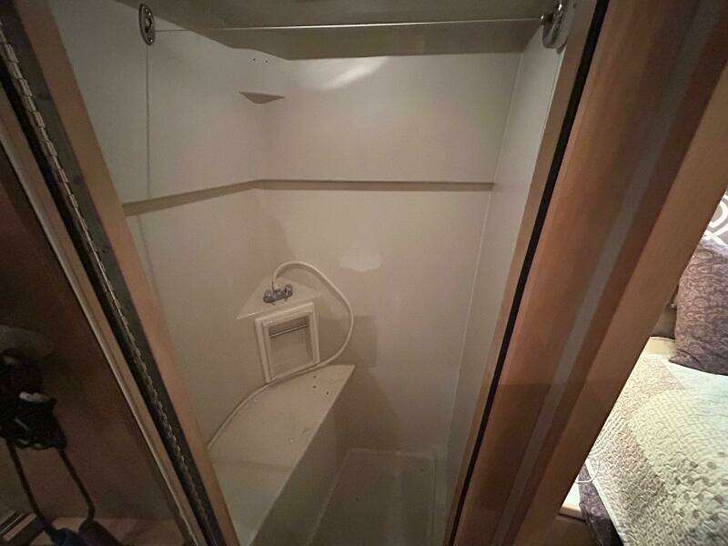 Contentment 44ft Carver Yacht For Sale