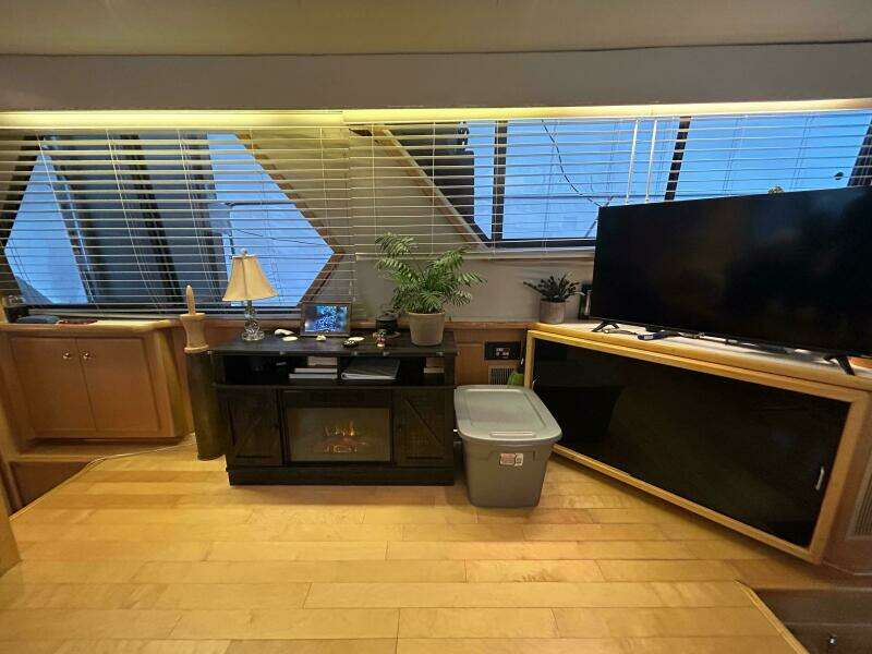 Contentment 44ft Carver Yacht For Sale