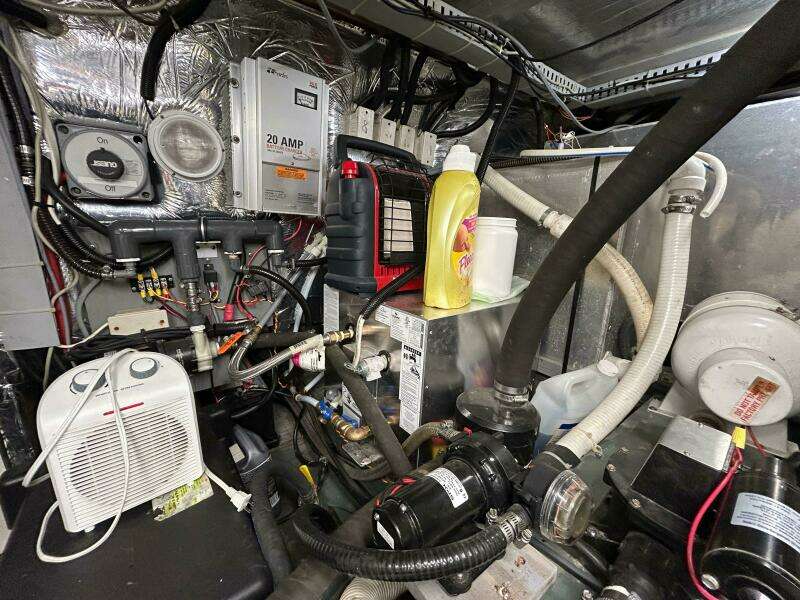 Contentment 44ft Carver Yacht For Sale