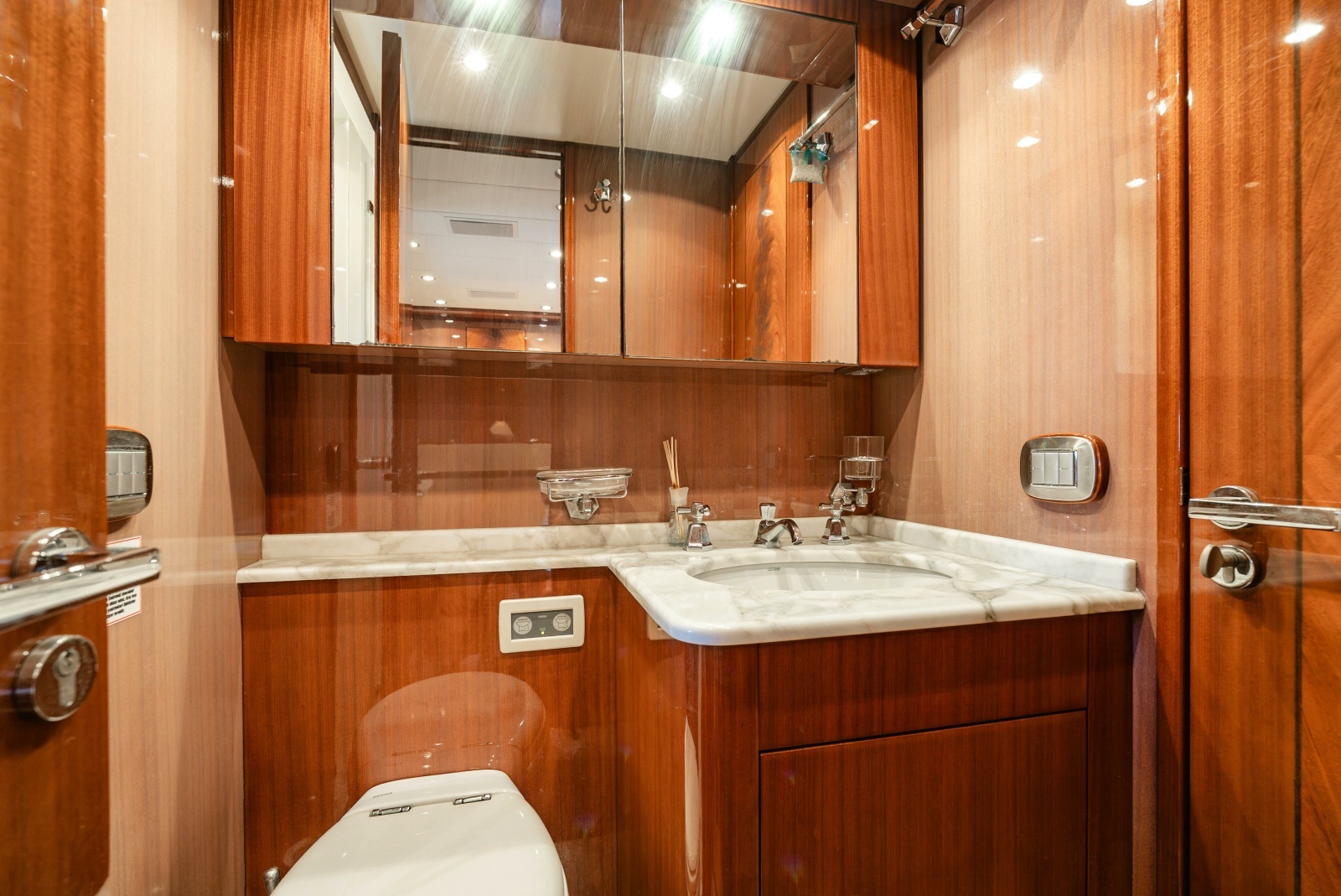 CLARITA 85ft Leopard Yacht For Sale