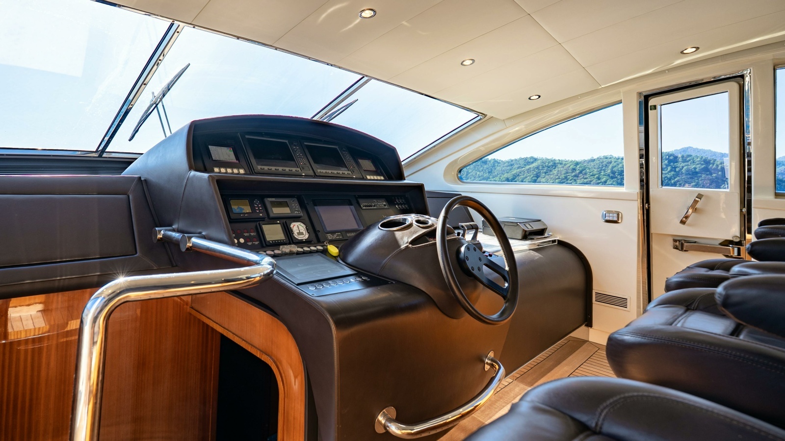 CLARITA 85ft Leopard Yacht For Sale