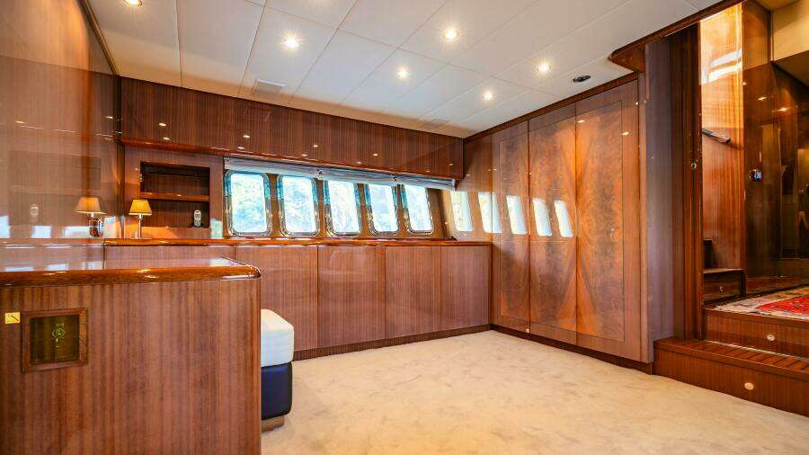 CLARITA 85ft Leopard Yacht For Sale
