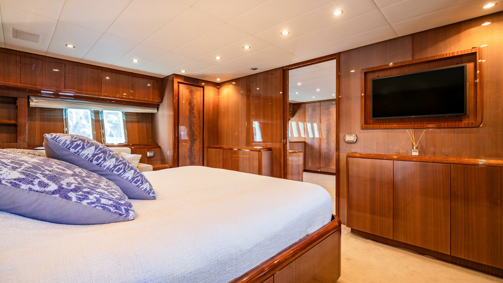 CLARITA 85ft Leopard Yacht For Sale